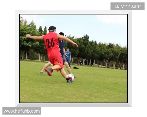 足球巨星全景集：探索全球顶级球员的精彩瞬间与辉煌成就